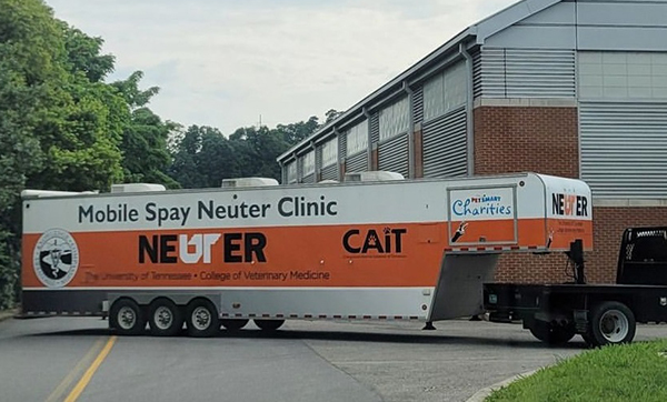 UT Veterinary College Mobile Unit Deployed to Help Hurricane Helene’s Affected Pets